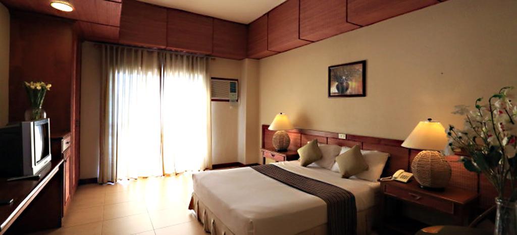 Java Hotel Laoag Exterior foto