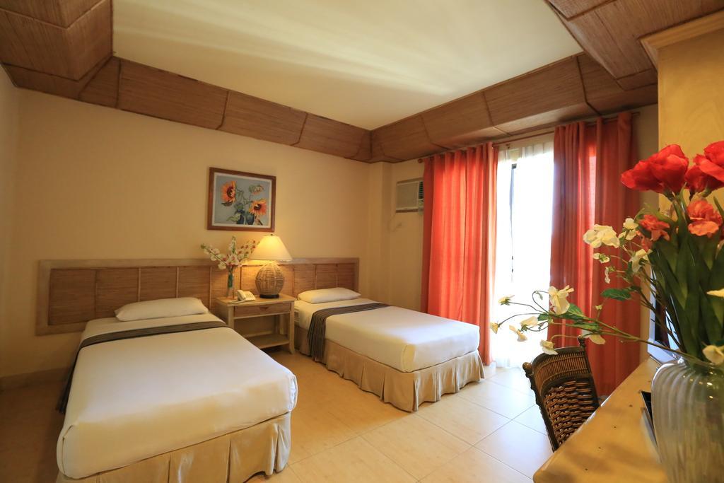 Java Hotel Laoag Exterior foto